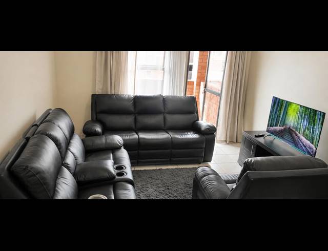 2 BEDROOM APARTMENT FOR SALE IN HEUWELOORD